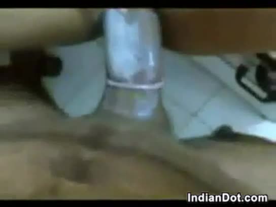 Indian girlfriend blows indian boyfriend on fancy bed