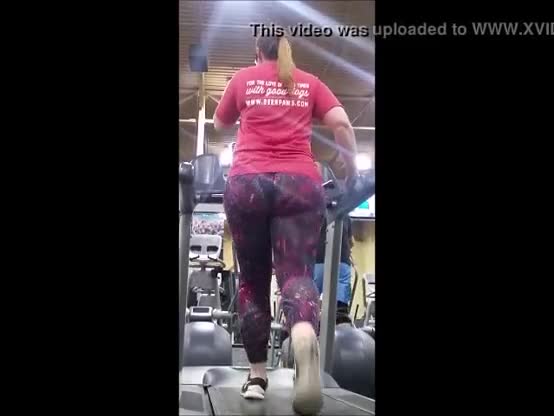 Desi booty on treadmill